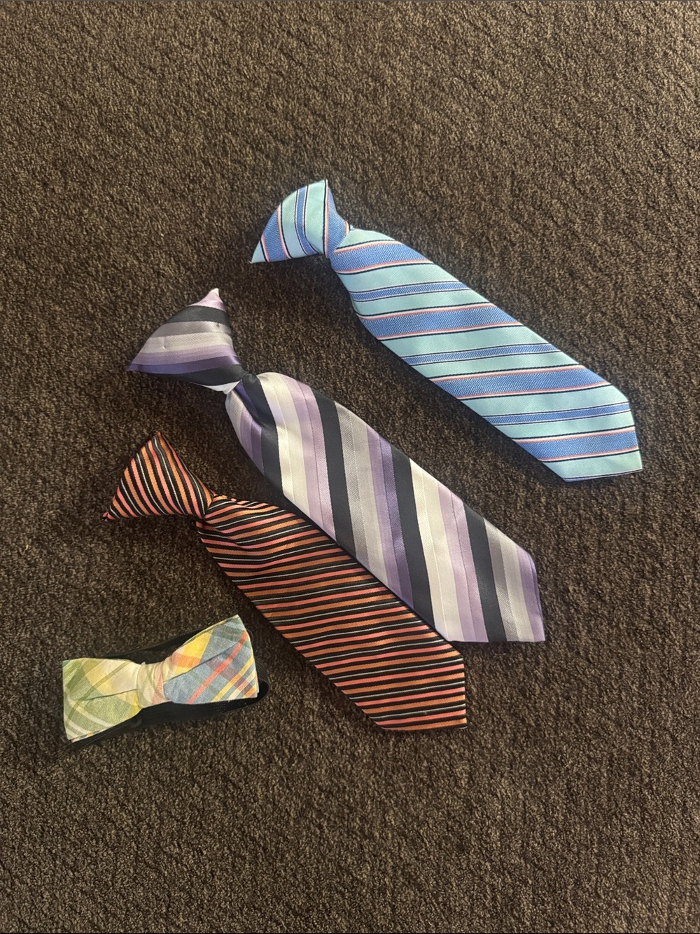 Tie bundle - Picture 1 of 4